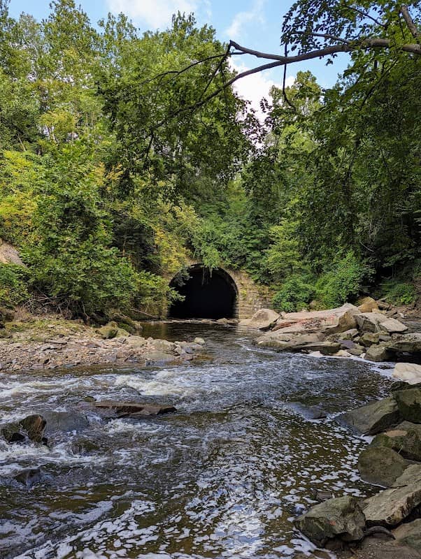 Viaduct Park - Image 2