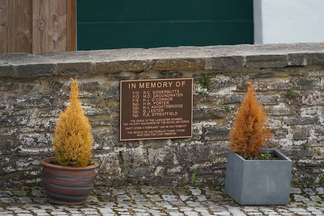Monument WWII - Image 3