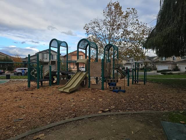 Stratford Village Park - Image 1