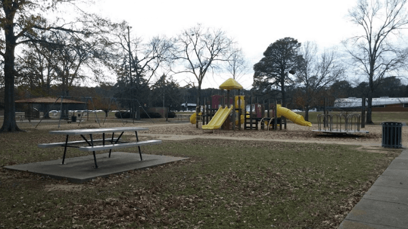 Davis Park - Image 1