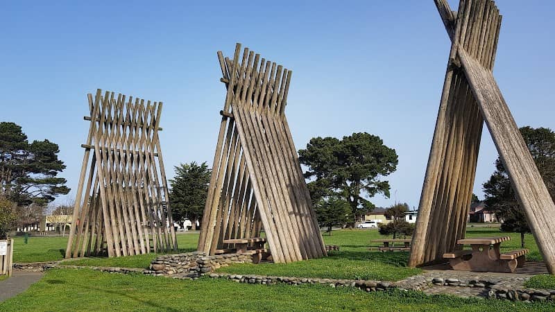 Beachfront Park - Image 1