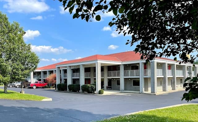 Red River Gorge Inn - Image 1