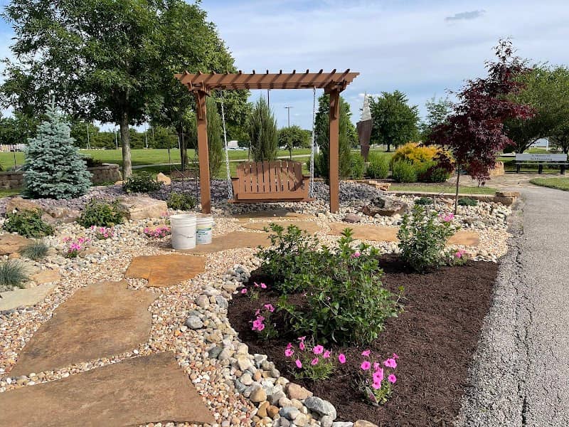 Gardens at Glik Park - Image 1