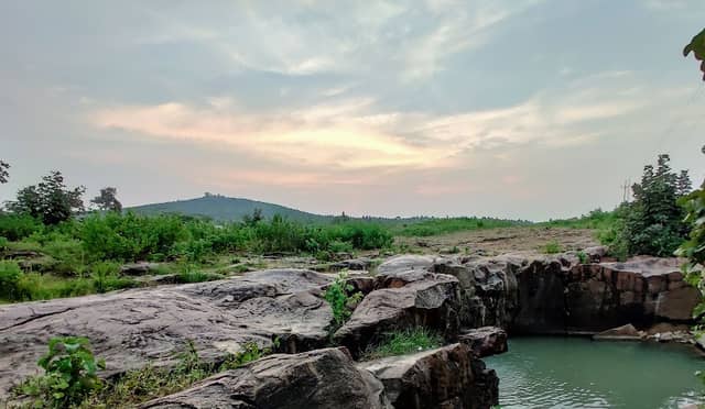 Lotiya Jhar - Image 1