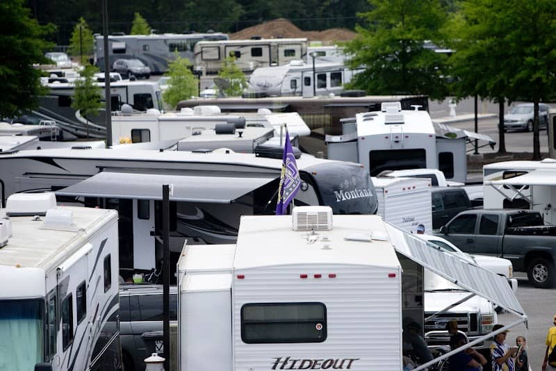 Hoover Met Complex RV Park - Image 1