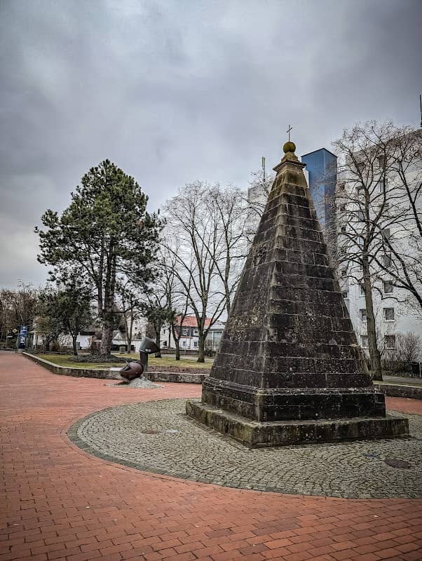Obentraut Denkmal - Image 1