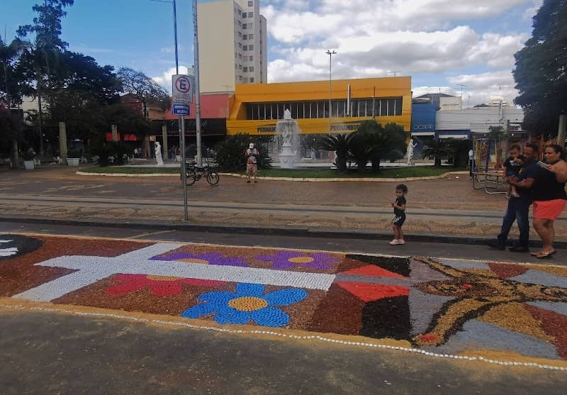 Fonte Luminosa As Quatro Estações - Image 1