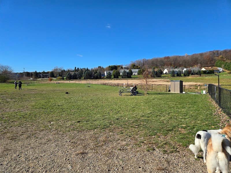 Marc's Barc Parc - Image 1