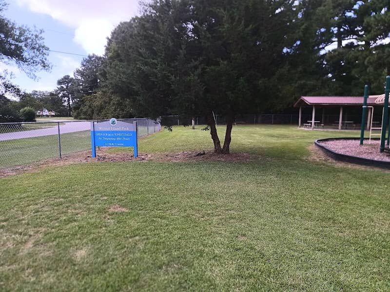 Walnut Island Park - Image 2