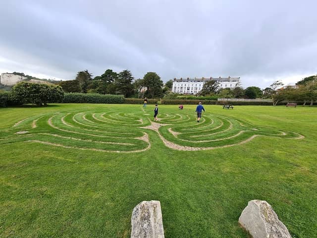 Cliff Field Gardens - Image 2