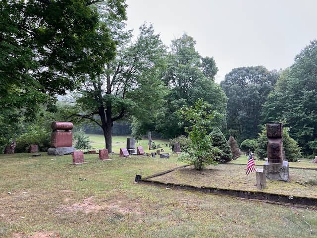 Woodlawn Cemetery - Image 1