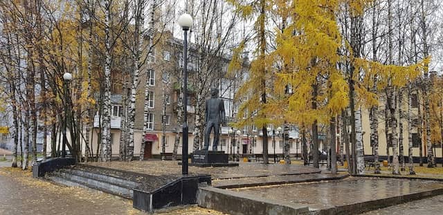 Pamyatnik V.a. Savinu - Image 1