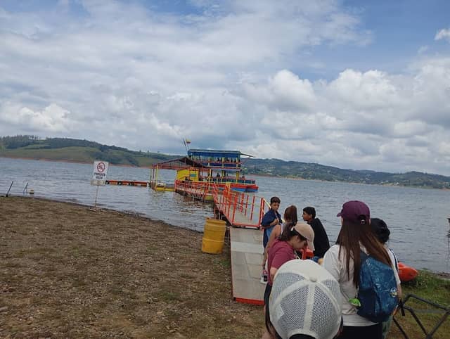 Entrada Pública #5, Lago Calima - Image 1