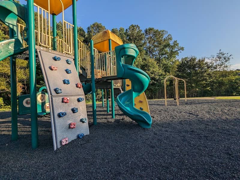 Old Honeycutt Road Park - Image 1