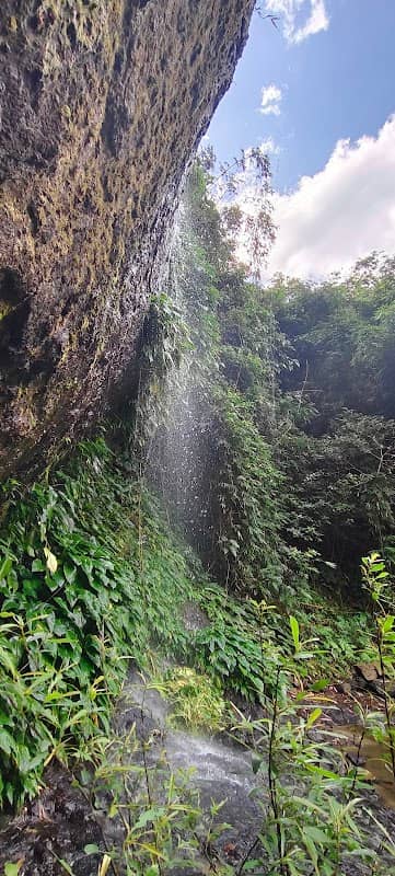 Tuay Falls - Image 1