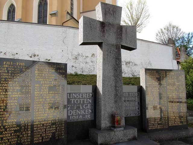 Kriegerdenkmal Aindling - Image 1