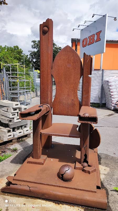 Kunstwerk Eiserner Stuhl - Image 1