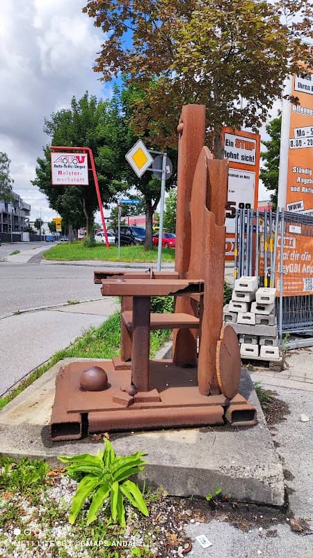 Kunstwerk Eiserner Stuhl - Image 2