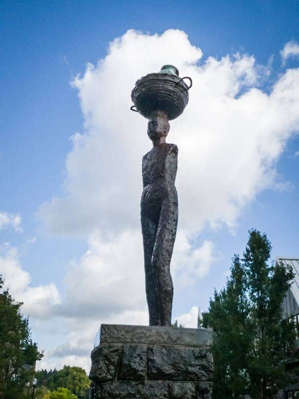 Millennium Plaza Park - Image 2