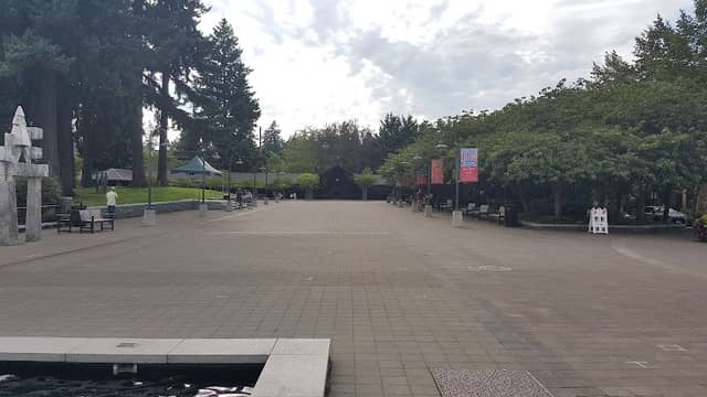 Millennium Plaza Park - Image 1