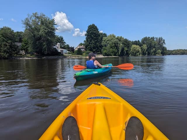 Quai du parcours de canot kayak du parc De-la-Rivière - Image 1