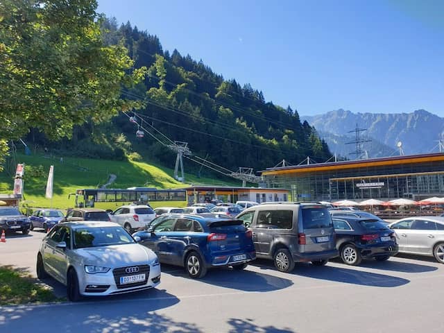 Parkplatz Golmer Station Latschau - Image 3