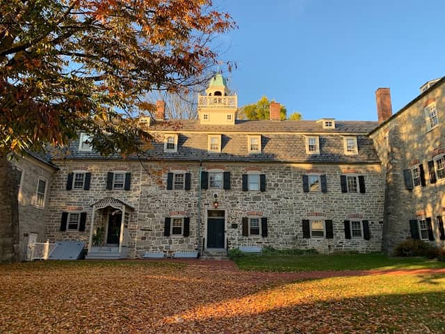 Bell House - Image 1