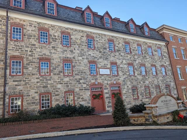 Bell House - Image 2