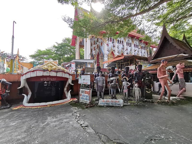 Wat Phuet Udom - Image 1
