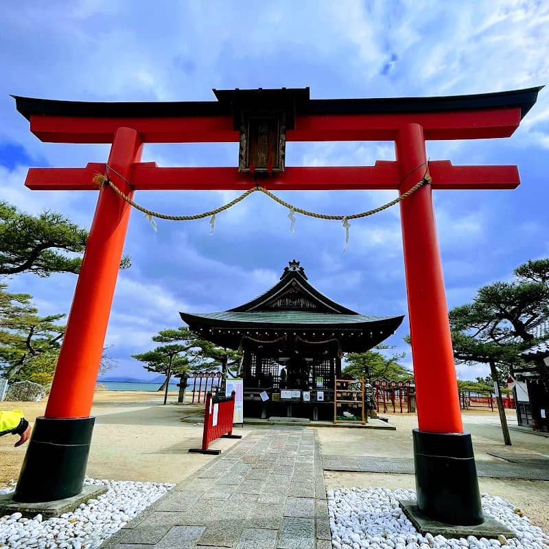 Karasaki Jinja - Image 1