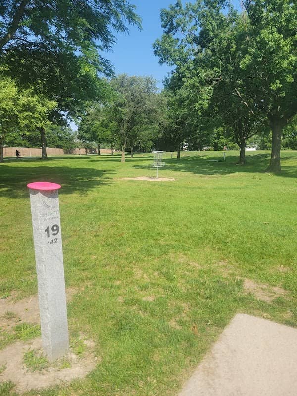 Brys Park - Image 3
