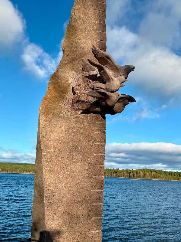 Norr och söder, öster och väster - Image 1