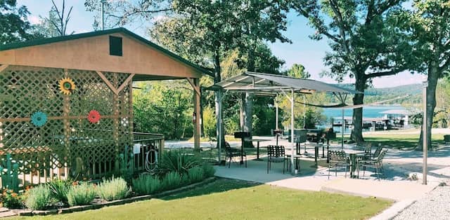 Double Oak Resort on Table Rock Lake - Image 1