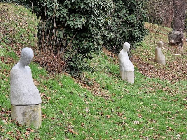 Madony- skulptura - Image 1