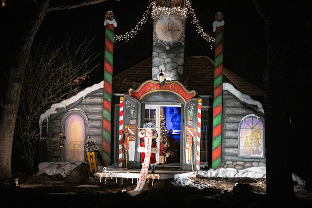 Lake Geneva Santa Cruise - Image 1