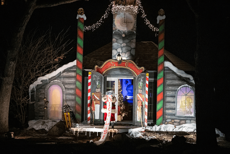 Lake Geneva Santa Cruise - Image 1