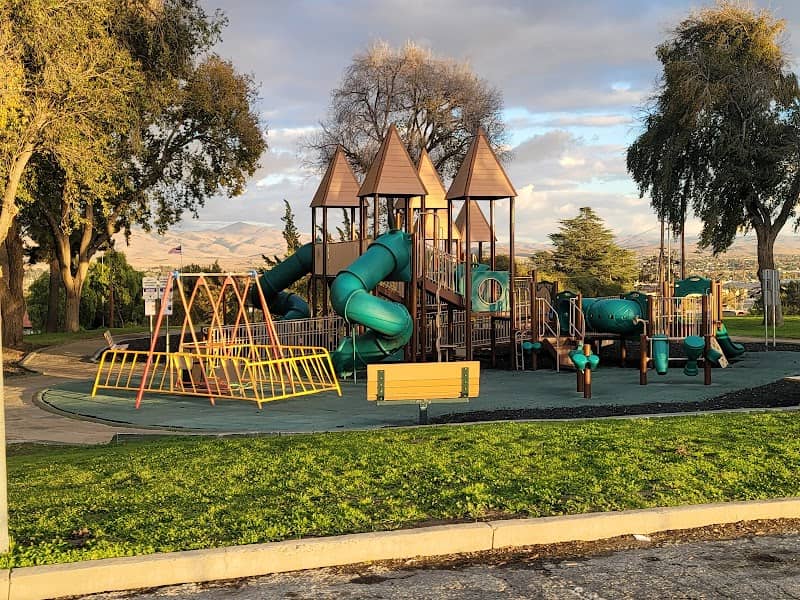 Vista Park Hill Park - Image 1