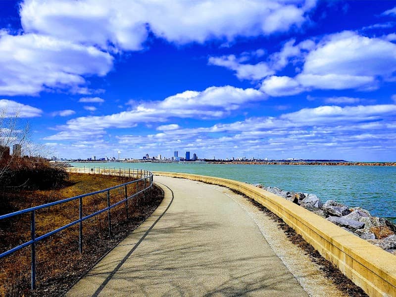 Bay View Park - Image 1