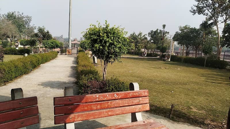Gandhi Nagar Citizen Park - Image 1