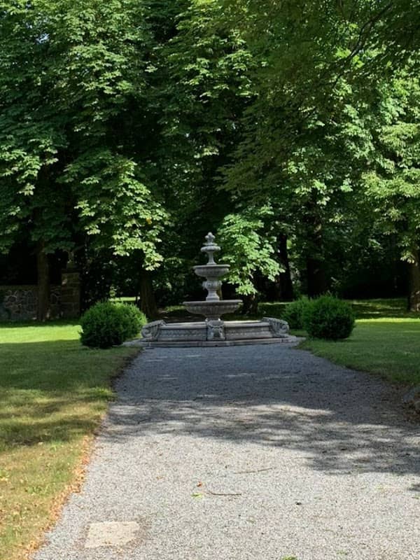 Bernhard Lekve Park - Image 1