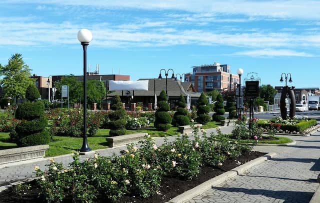 Connaught Park - Image 1