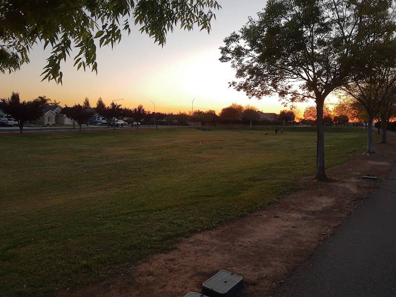Squirrel's Run Park - Image 1