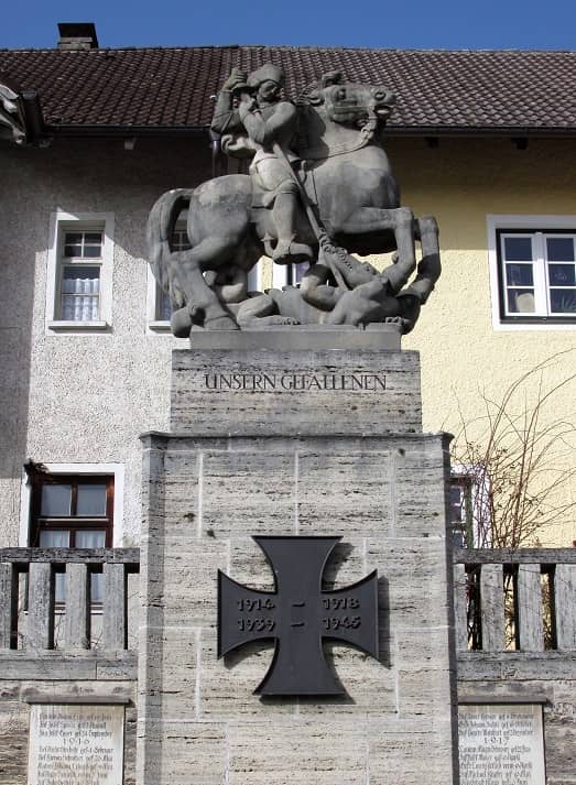 Kriegerdenkmal - Image 1