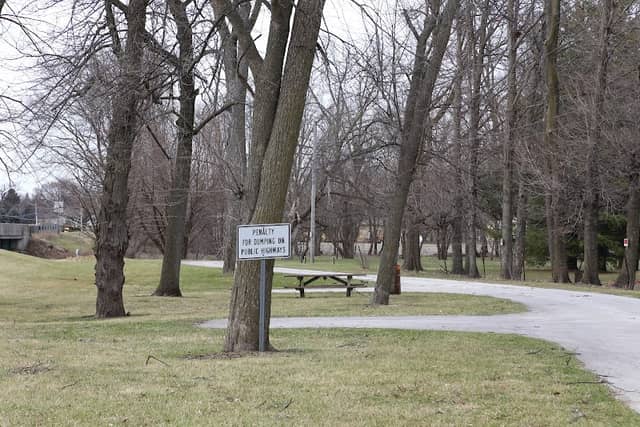 Roadside Park - Image 1