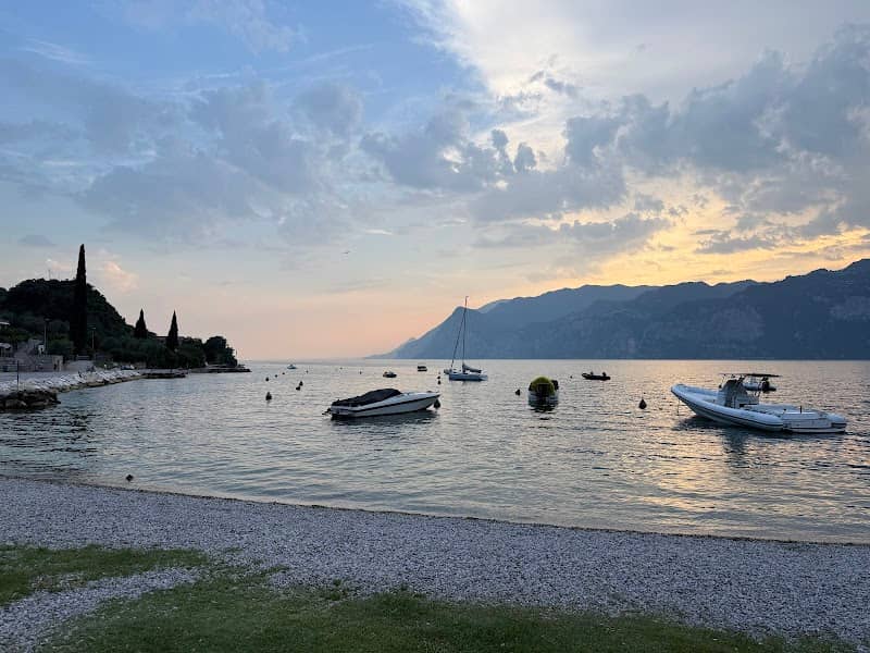 Passeggiata lungolago di Campagnola - Image 2