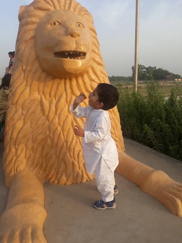 Main Park Haider Garden - Image 1