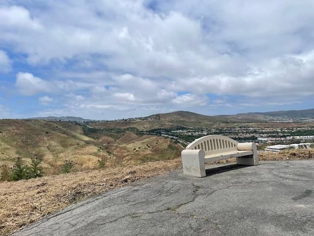 Knob Hill - Image 1