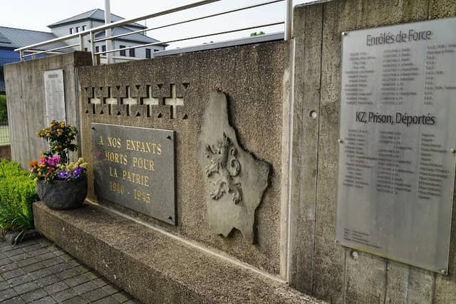 Monument aux Morts (Memorial WWII) - Image 1