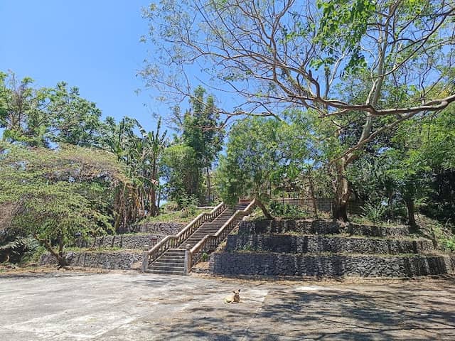 Laurel Mansion (Krus) - Image 1