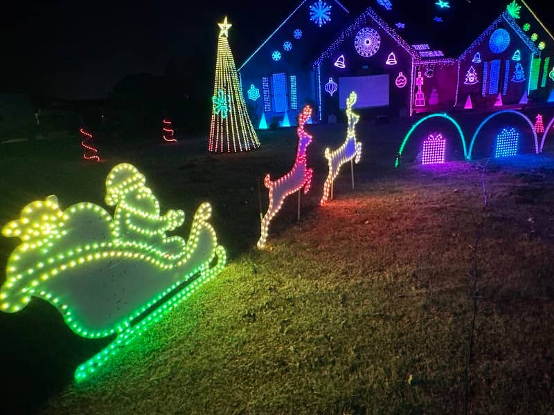 Lights on Laurel - Image 2